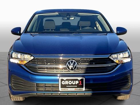 Used 2023 Volkswagen Jetta S image 3