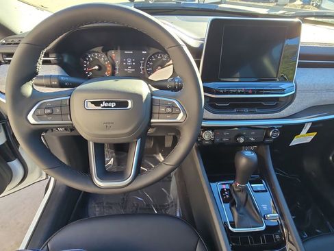 New 2026 Jeep Compass Latitude AWD/4WD image 16