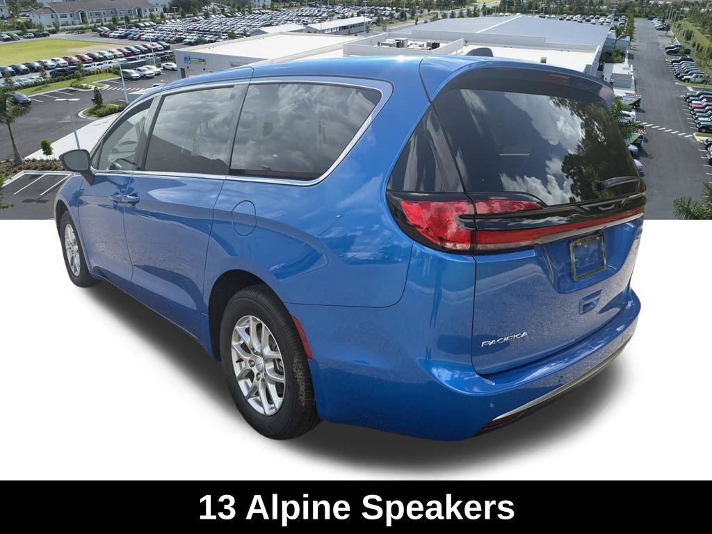 New 2027 Chrysler Pacifica Select w/ Family Tech Group FWD image 5