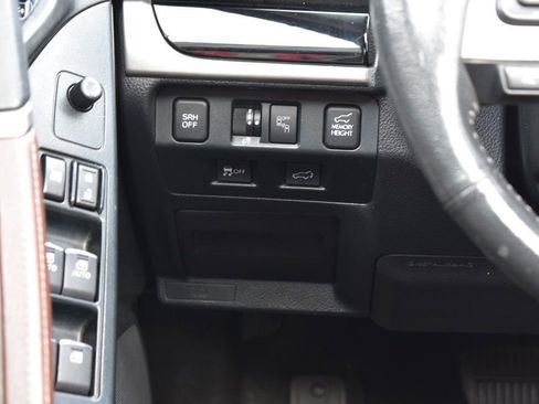 Used 2017 Subaru Forester 2.5i Touring AWD/4WD image 29