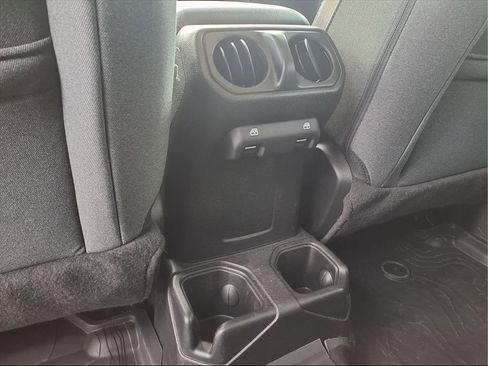 Used 2024 Jeep Wrangler Sport S image 21