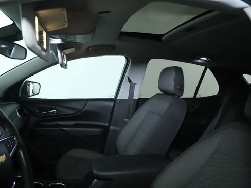 Used 2020 Chevrolet Equinox LT w/ Driver Convenience Package FWD image 21