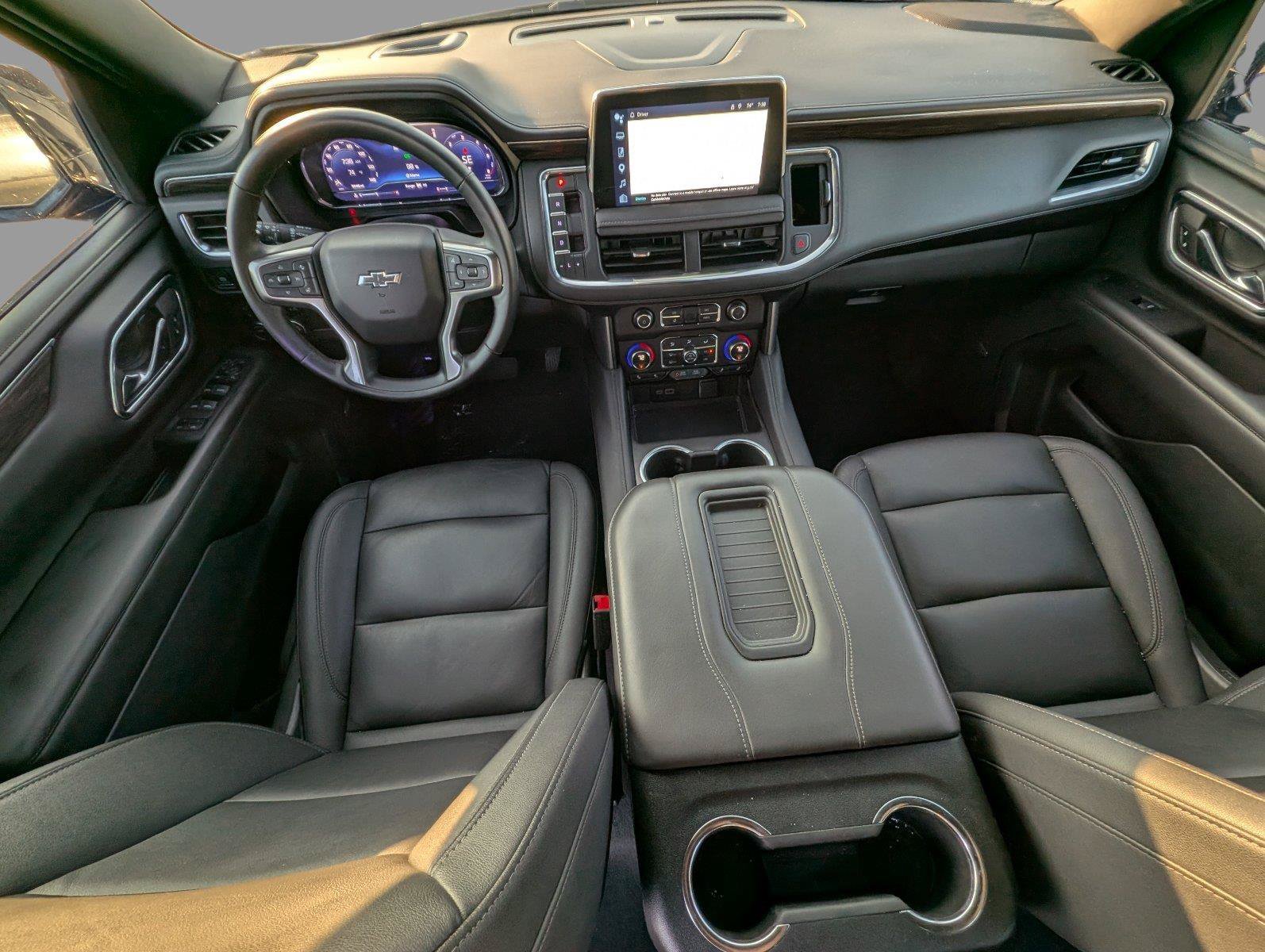 Used 2024 Chevrolet Tahoe Z71 w/ Luxury Package AWD/4WD image 32