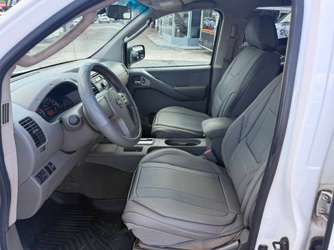 Used 2008 Nissan Frontier SE w/ SE Value Truck Pkg RWD image 9
