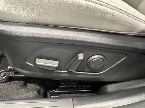 Certified 2023 Hyundai Tucson Limited AWD/4WD image 17