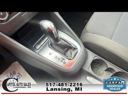 Used 2012 Volkswagen Golf 2-Door FWD image 24