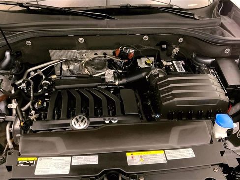 Used 2021 Volkswagen Atlas SE w/ Panoramic Sunroof Package image 9