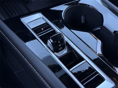 New 2026 Volkswagen Atlas Cross Sport SE image 16