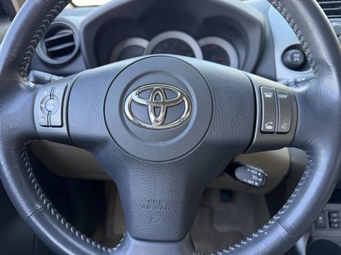 Used 2009 Toyota RAV4 Limited AWD/4WD image 22