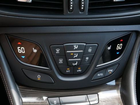 Used 2019 Buick Envision Premium AWD/4WD image 24