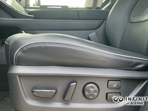 Certified 2025 INFINITI QX80 Sensory image 18