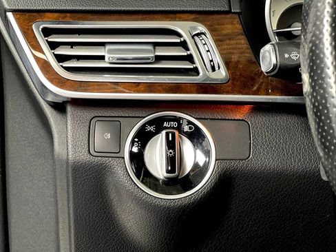 Used 2016 Mercedes-Benz E 350 4MATIC Wagon image 21