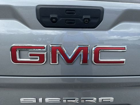 Used 2025 GMC Sierra 1500 SLT AWD/4WD image 28