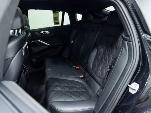 New 2026 BMW X6 xDrive40i image 25