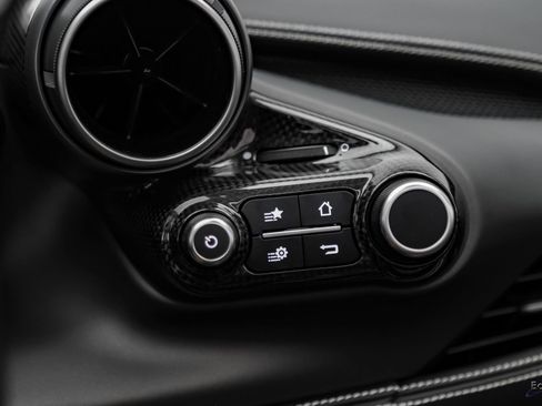 Used 2022 Ferrari F8 Tributo RWD image 84