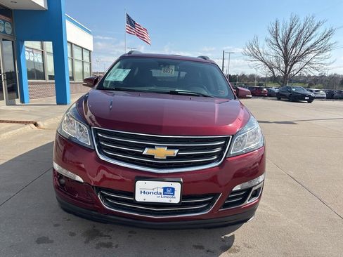 Used 2017 Chevrolet Traverse Premier image 2