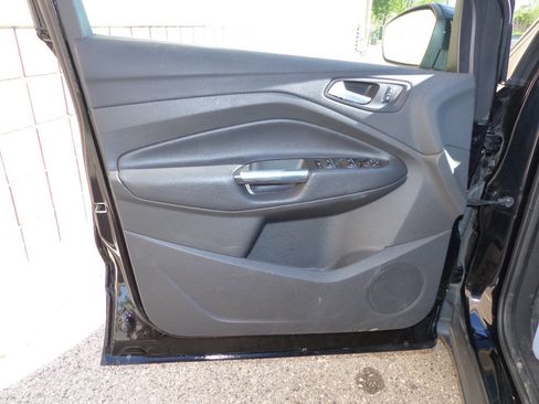 Used 2017 Ford Escape SE w/ Equipment Group 201A AWD/4WD image 25