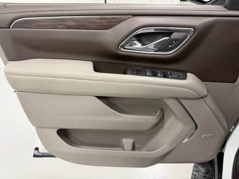 Certified 2023 Chevrolet Suburban Z71 w/ Luxury Package AWD/4WD image 19