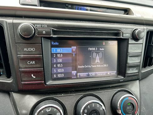 Used 2015 Toyota RAV4 LE AWD/4WD image 21