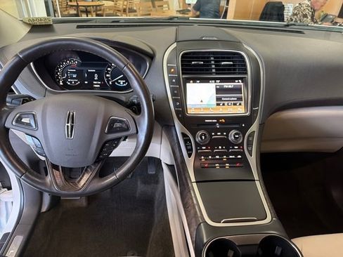 Used 2018 Lincoln MKX Select w/ Select Plus Package image 15