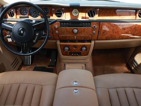 Used 2006 Rolls-Royce Phantom Sedan RWD image 22