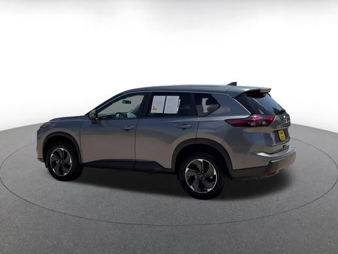 Used 2025 Nissan Rogue SV AWD/4WD image 10