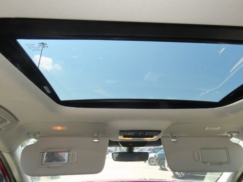 Used 2023 Nissan Pathfinder Platinum FWD image 22