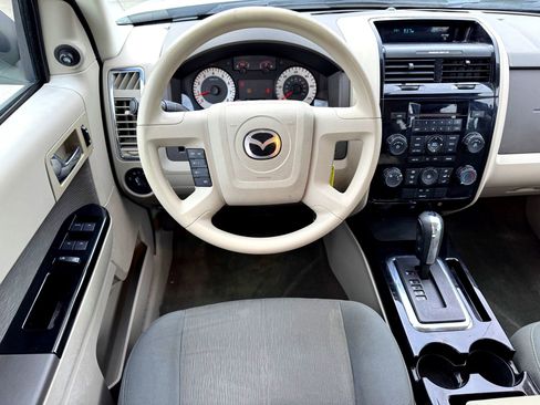 Used 2011 MAZDA Tribute i Sport image 22