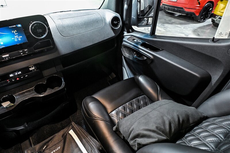 Used 2023 Mercedes-Benz Sprinter 2500 image 20