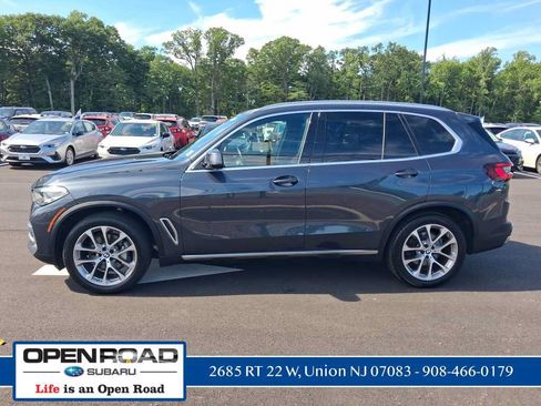 Used 2022 BMW X5 xDrive40i w/ Premium Package AWD/4WD image 7