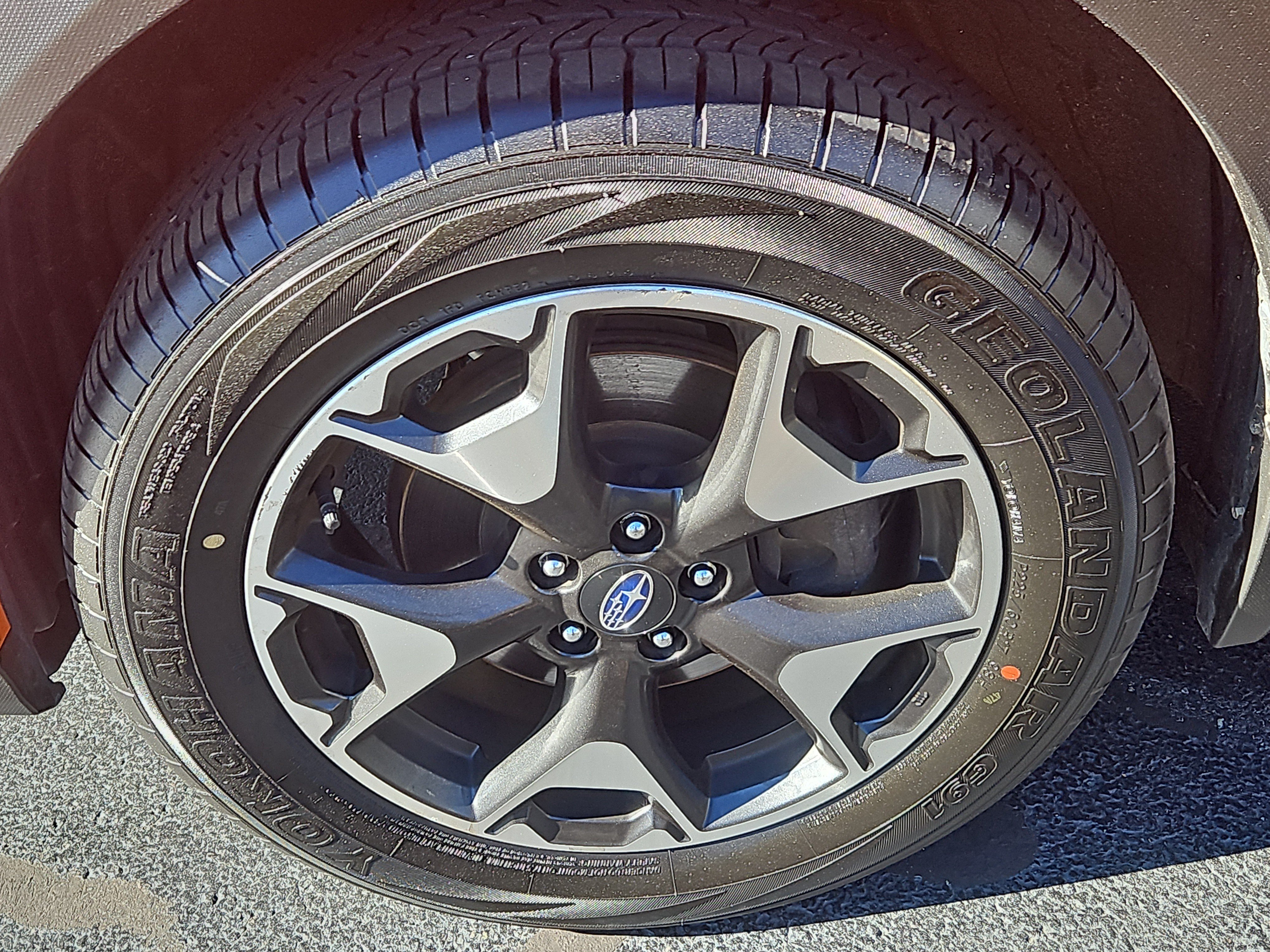 Used 2019 Subaru Crosstrek 2.0i AWD/4WD image 4