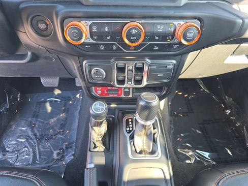 Used 2021 Jeep Gladiator Mojave image 24