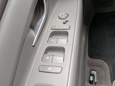 Used 2025 Hyundai Elantra SEL FWD image 25