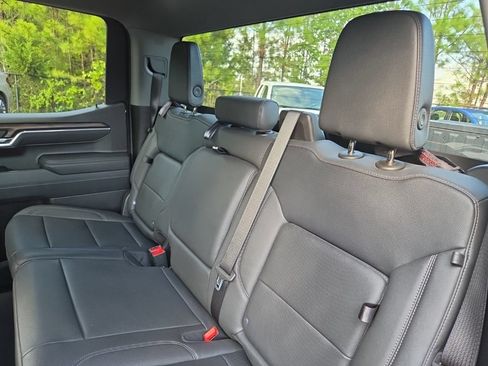 Used 2025 GMC Sierra 1500 SLT RWD image 31