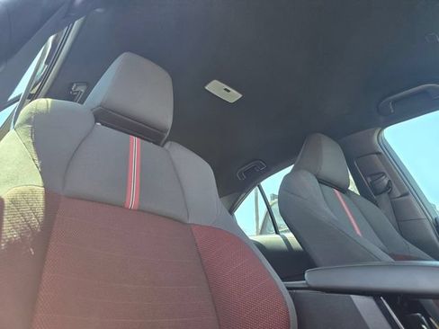 Used 2023 Toyota Corolla SE FWD image 17