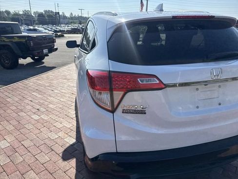 Used 2022 Honda HR-V Sport image 18