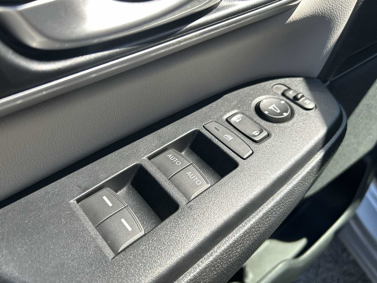 Used 2019 Honda CR-V EX-L image 13