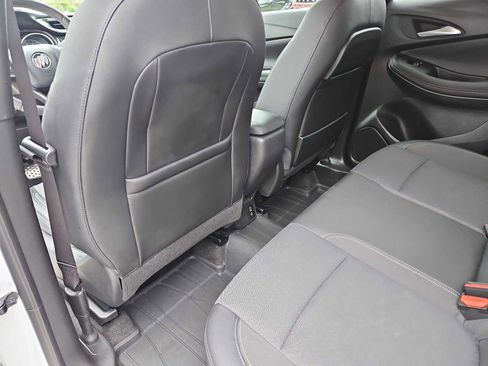 Used 2022 Buick Encore GX Select w/ Advanced Technology Package AWD/4WD image 19
