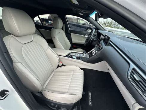 Used 2022 Genesis G70 2.0T w/ Prestige Package image 24