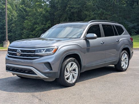 Used 2021 Volkswagen Atlas SE w/ Panoramic Sunroof Package FWD image 5