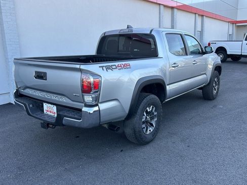 Certified 2023 Toyota Tacoma TRD Off-Road image 5