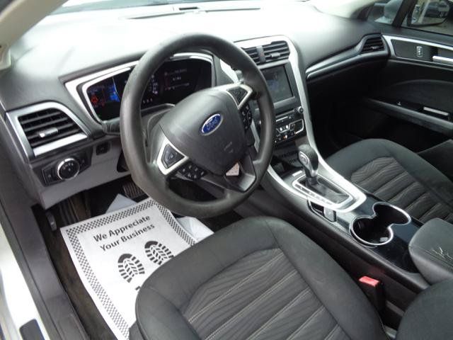 Used 2016 Ford Fusion SE FWD image 27