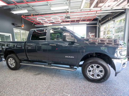 Used 2026 RAM 2500 Big Horn AWD/4WD image 5