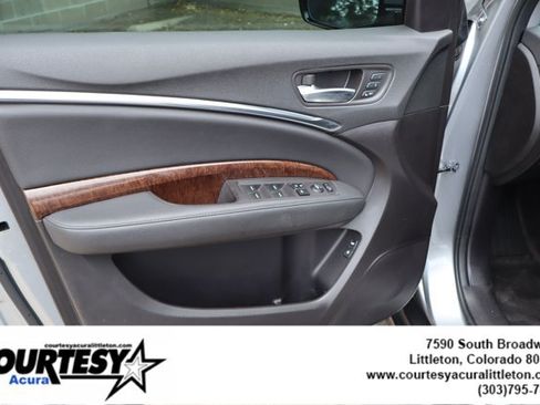 Used 2017 Acura MDX SH-AWD image 23
