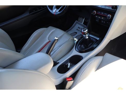 Used 2019 Hyundai Veloster Turbo Ultimate FWD image 16