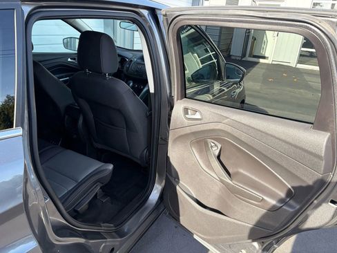 Used 2014 Ford Escape SE image 33