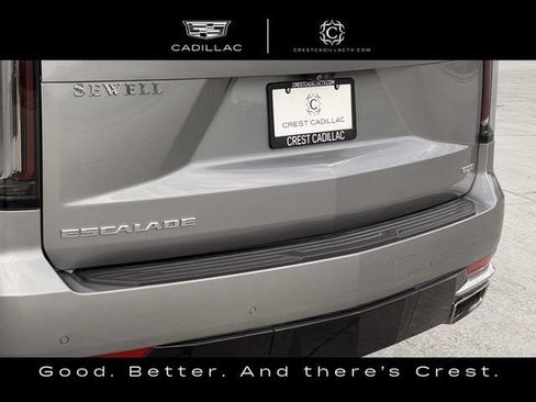 Used 2023 Cadillac Escalade Premium Luxury RWD image 9