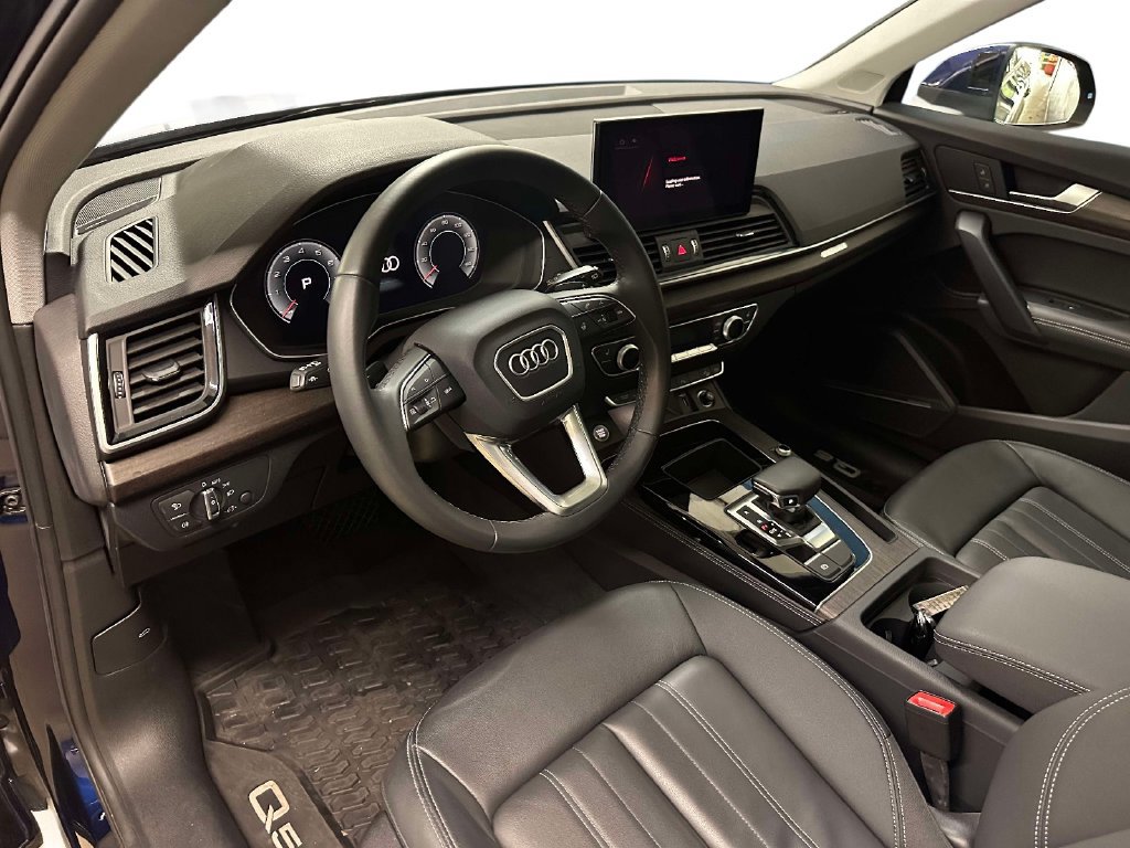 Used 2023 Audi Q5 2.0T Premium Plus w/ Premium Plus Package AWD/4WD image 18