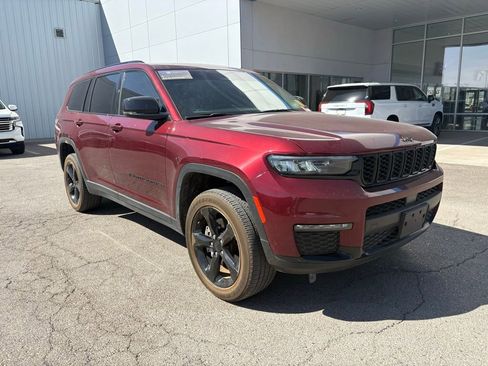 Used 2024 Jeep Grand Cherokee L Limited w/ Black Appearance Package image 6