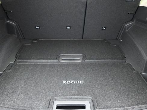 New 2026 Nissan Rogue Platinum w/ Platinum Premium Package image 13